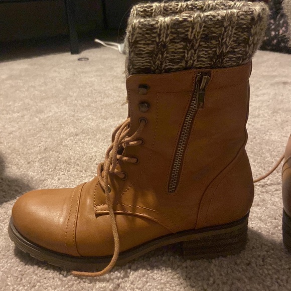 Brown leather boots (Size 6) - Picture 4 of 5